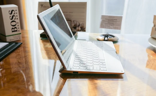 بررسی Alcatel Plus 10 بررسی Alcatel Plus 10