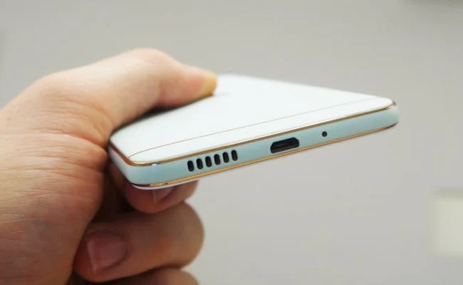 بررسی HTC Desire 10 Pro