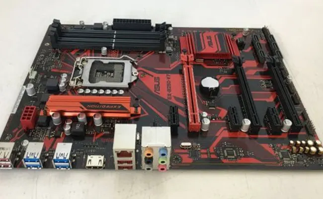 بررسی سری های مختلف مادربرد ایسوس بررسی سری های مختلف مادربرد ایسوس