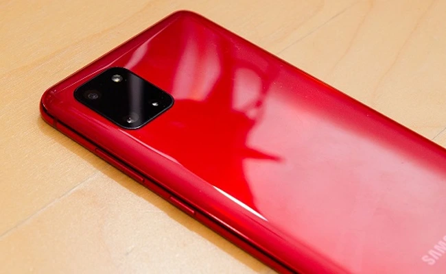 نقد و بررسی گلکسی نوت 10 لایت