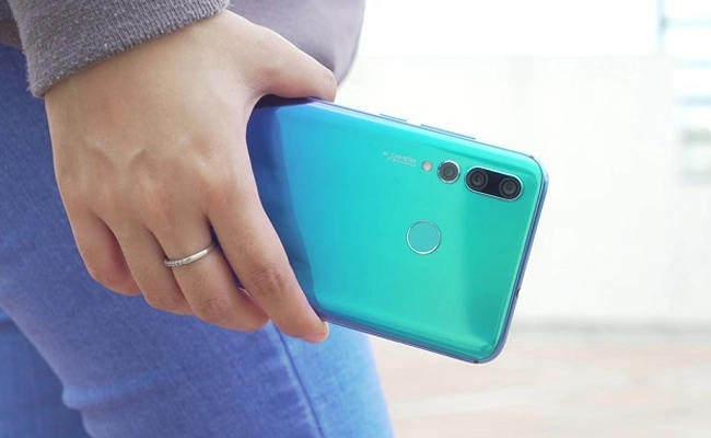 بررسی Huawei Nova 4 بررسی Huawei Nova 4