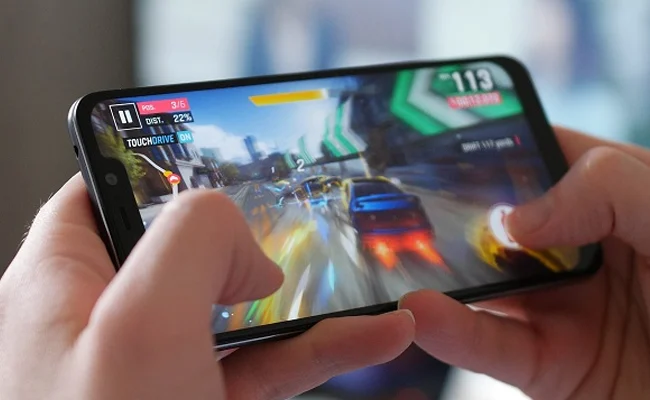 بررسی شیائومی Pocophone F1