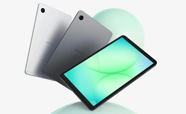 در این عکس چند دستگاه تبلت Galaxy Tab A11 سامسونگ از نمای پشت و جلو نمایش داده شده است.