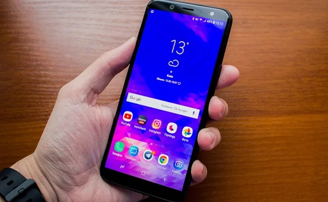 مقایسه گلکسی A6 با A8