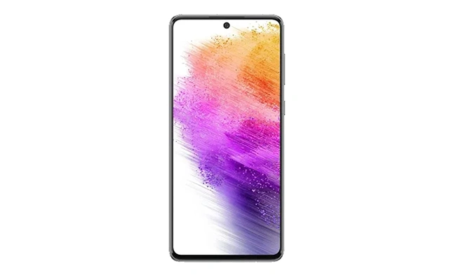 در این عکس یک گوشی موبایل Galaxy A57 سامسونگ از پشت و جلو نمایش داده شده است.